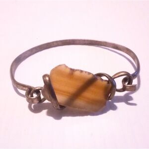 Artisan Crafted Silver Tone Agate Slab Squeeze Bangle Bracelet